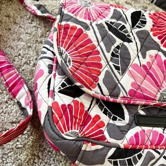 Vera Bradley Cherry Blossom Crossbody Bag Snap Mailbag Flap Gray Pink Floral - Picture 2 of 8
